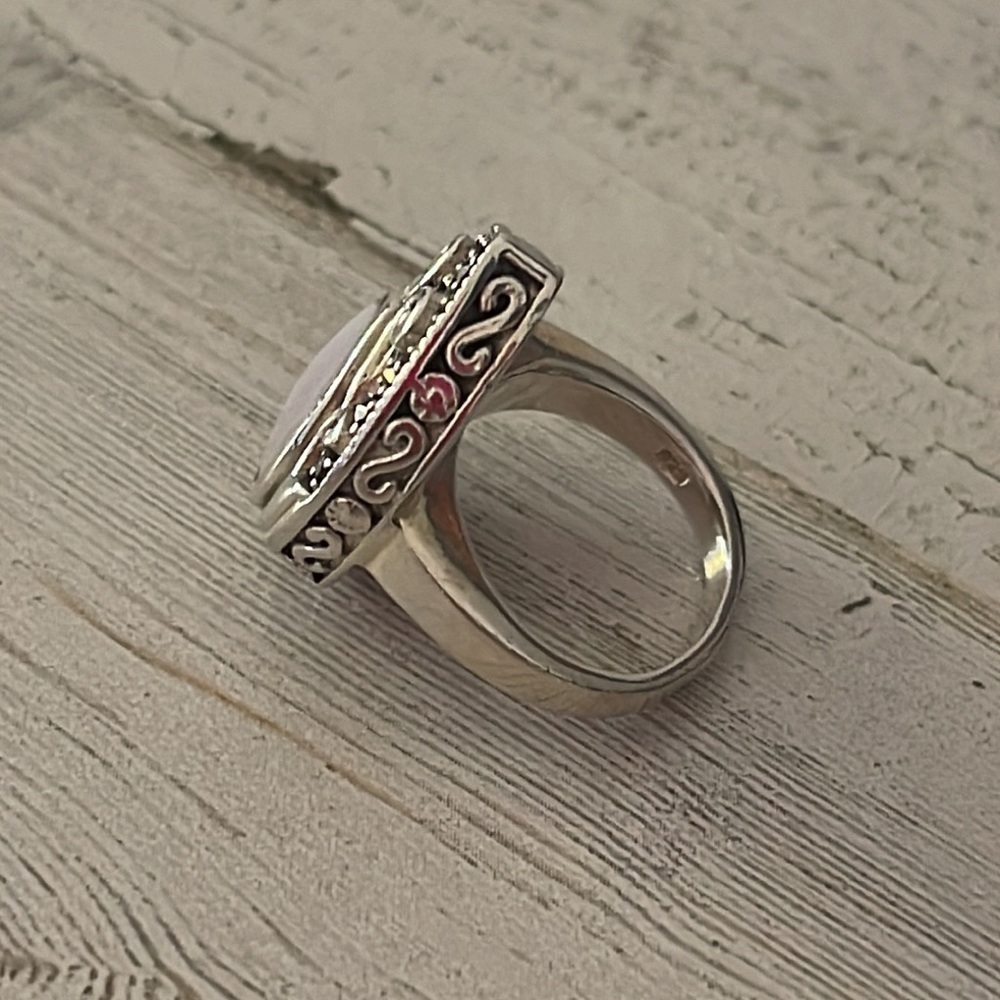 Beautiful Silver Marcasite Statement Ring. - image 2